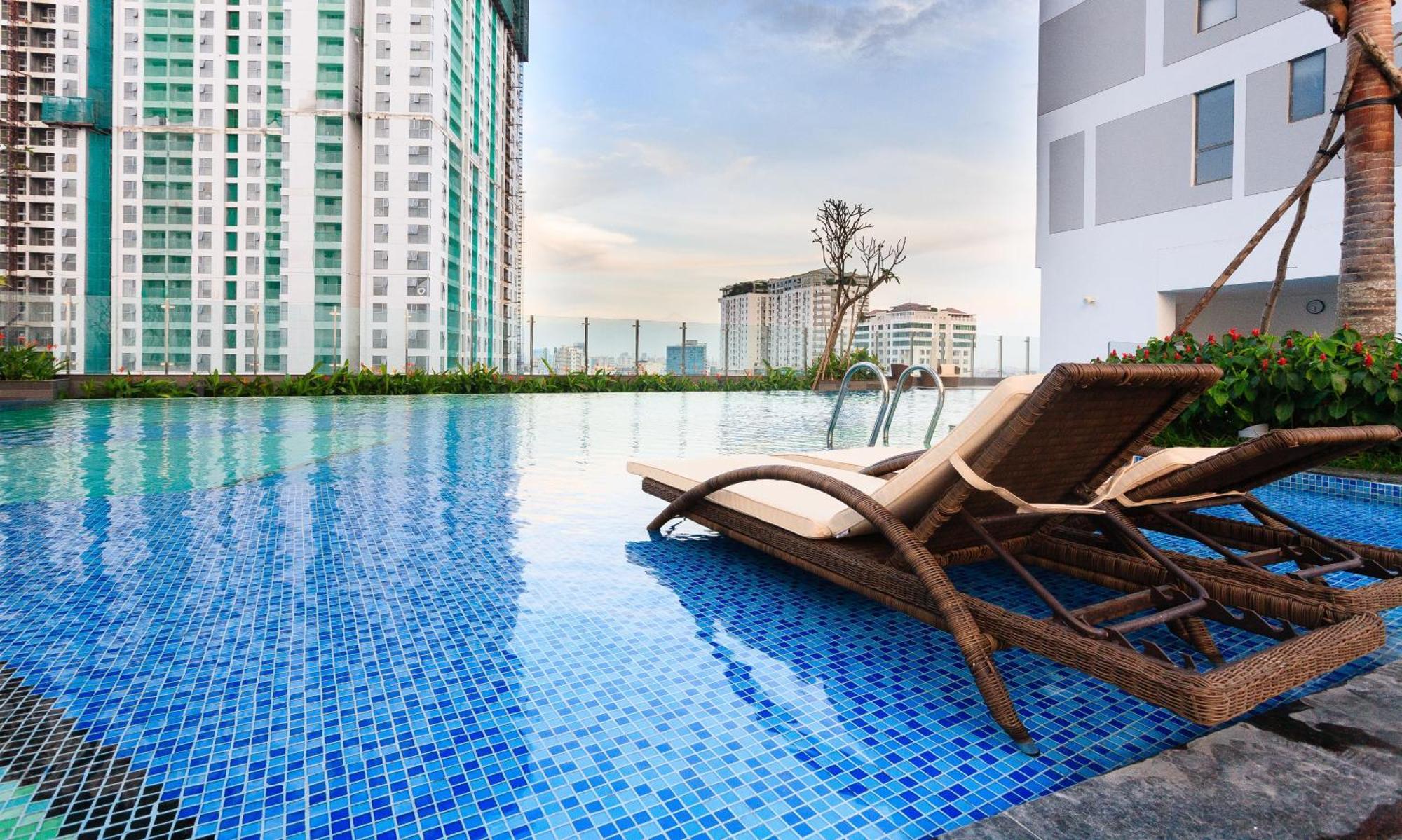 Yo'S Homes Rivergate Apartment Infinity Pool Near District 1 Ho Chi Minh City Exterior photo